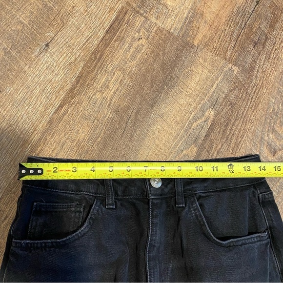 Urban Outfitters BDG Mom High Waisted Tapered Black Jeans Size 27W 32L - Picture 5 of 10